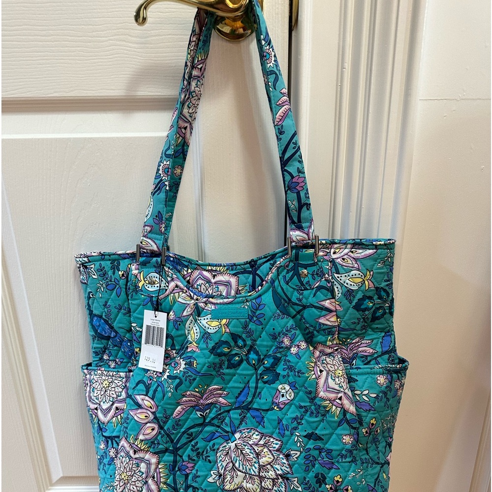 Vera Bradley large Glenna Peacock Garden